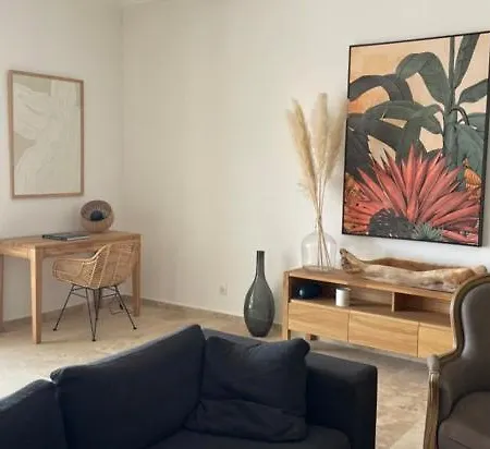 Villa Venez Decouvrir Ce Petit Cocon Situe A Ajaccio Plage A Pied