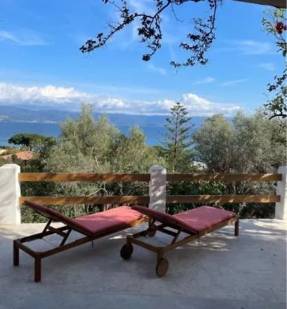 Villa Venez Decouvrir Ce Petit Cocon Situe A Ajaccio Plage A Pied