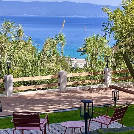 Venez Decouvrir Ce Petit Cocon Situe A Ajaccio Plage A Pied Villa