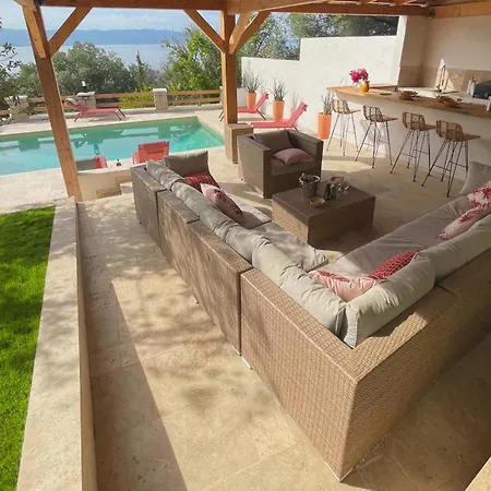 Villa Venez Decouvrir Ce Petit Cocon Situe A Ajaccio Plage A Pied Ajaccio (Corsica)